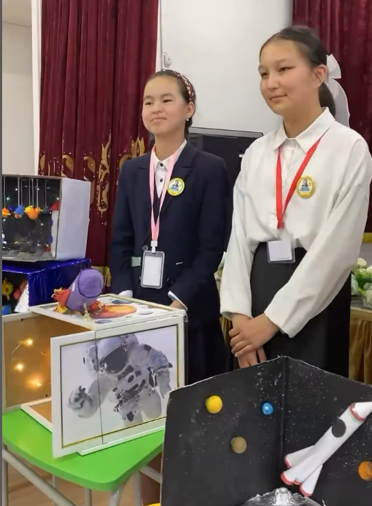 “Ғарыш әлеміне саяхат” тақырыбында макет байқауы