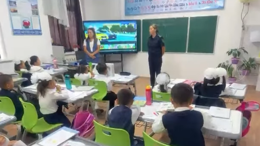 Жол жүру ережесін білейік!*