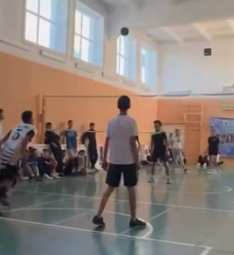 Абай Құнанбайұлының 180 жылдығына орай мектепішілік волейбол жарысы